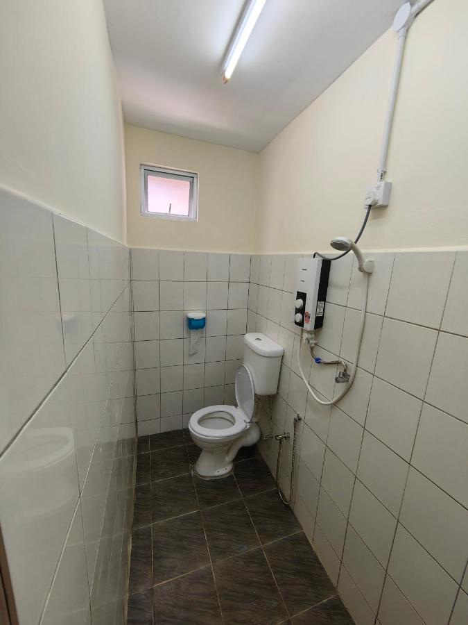 Ww Hostel 22A Private Shower George Town Exterior photo